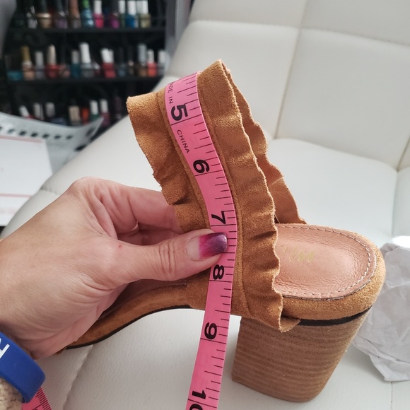 RACHEL CASUAL RUFFLE BLOCK HEEL - Picture 7 of 7